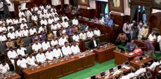 తమిళనాడు విశ్వాస పరీక్షపై సుప్రీంకోర్టు సంచలన తీర్పు