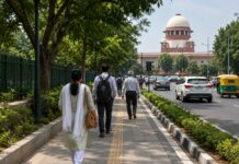 ఫుట్పాత్పై నడక పౌరుల ప్రాథమిక హక్కు – సుప్రీంకోర్టు చారిత్రాత్మక తీర్పు