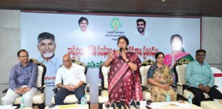 నేతన్నలకు భరోసా – మగ్గం ఉన్న ప్రతి కుటుంబానికి రూ. 25 వేలు