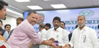 ఉద్యోగులు, పెన్షనర్లకు శుభవార్త – నగదురహిత వైద్యానికి శ్రీకారం