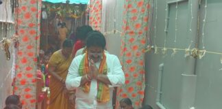 గోదావరిలో వారాహిమాత దీక్షల సందడి ఆషాఢంలో భక్తుల విశేష భక్తి