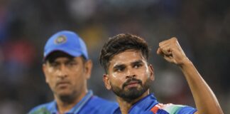 ధోనీ రికార్డును బద్దలు కొట్టిన శ్రేయస్ అయ్యర్