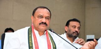 పుట్టిన రోజు కూడా అబద్ధాలేనా? కేటీఆర్పై పీసీసీ చీఫ్ విమర్శలు
