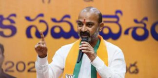 ఆందోళన ముసుగులో అరాచకం! విద్యార్థుల పేరుతో విధ్వంసం
