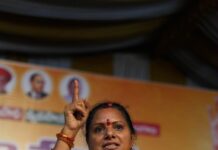 ఆ విజయం మీ ఖాతాలో వేసుకోవద్దు సీఎం రేవంత్పై కవిత ఘాటు విమర్శలు