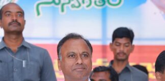 మానవత్వం గుభాలిస్తే.. గుండె తిరిగి కొట్టుకుంటుంది.. మనోడు… మునుగోడు! ఎమ్మెల్యే రాజగోపాలుడు