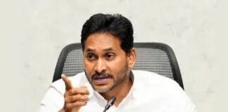 ప్రజాస్వామ్యమా.. పోలీసు రాజ్యమా? అర్ధరాత్రి అరెస్టులు.. జగన్ తీవ్ర ఆగ్రహం!