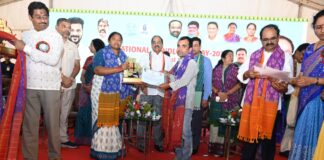 నేతన్న సంక్షేమమే ప్రభుత్వ లక్ష్యం ఘనంగా జాతీయ చేనేత దినోత్సవ నిర్వహణ