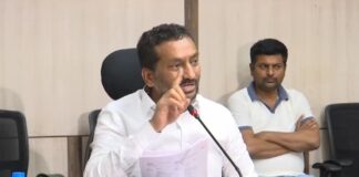 తెలంగాణ దోపిడీలో ఎవరు పోటీ? నాణేనికి అటు ఇటూ హస్తం, కారు