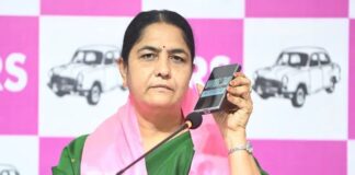 కార్డులు-ఫోటోలు.. రాజకీయ రగడ రేషన్ కార్డులపై ఫొటోలెందుకు?