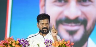 కేసీఆర్–కేటీఆర్పై సీఎం సెటైర్లు