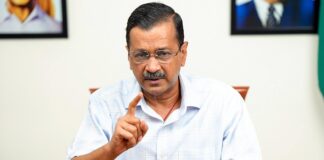 దిమాగీ నక్సల్ వ్యాఖ్యల కలకలం మోదీపై కేజ్రీవాల్ తీవ్ర విమర్శలు