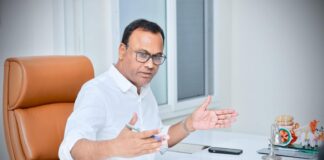 ఎమ్మెల్యేలకు రాజన్న స్ఫూర్తిదాయకం మద్యంపై బెల్టు తీస్తున్న మునుగోడు ప్రజానీకం