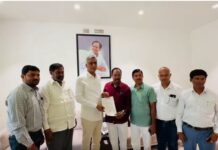 ఫీజు బకాయిలతో విద్యకు తూట్లు!