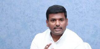 ఈవెంట్లతోనే కాలం గడుపుతున్నారు