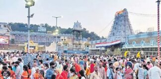 మరిచిపోయిన బ్యాగ్.. తిరిగొచ్చిన నగలు