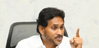 డీఎస్సీపై జగన్ ప్రశ్నల వర్షం