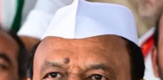 కేసీఆర్ కుటుంబ భూములపై విచారణ జరగాలి