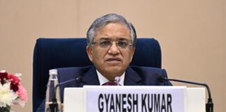 సీఈసీ తొలగింపుపై విపక్షాల పోరు