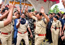 20 వేల విగ్రహాలు.. ప్రశాంతంగా నిమజ్జనం!