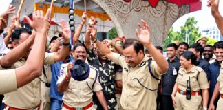 20 వేల విగ్రహాలు.. ప్రశాంతంగా నిమజ్జనం!