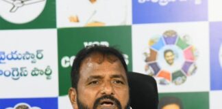 ఈసీ వన్ మ్యాన్ ఆటోక్రసీ