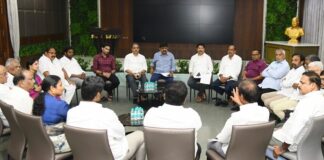 డీఎస్సీ అక్రమాలకు కేసుల ముసుగు ?