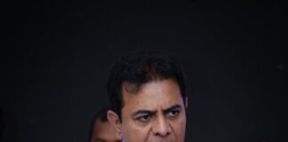 తమ్ముడు.. లెట్స్ డూ కుమ్ముడు! కేటీఆర్ ఫైర్.